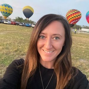 Meet your Posher, Lena